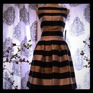 Leslie Fay Black and Gold Party Dress